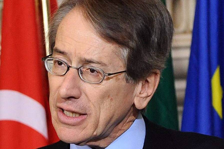 Την παραίτησή του υπέβαλε ο Ιταλός υπουργός εξωτερικών